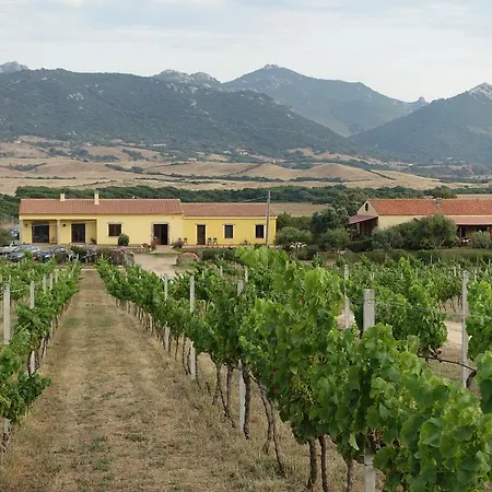 Alloggio per agriturismo Campesi Casale Tra Le Vigne Aglientu