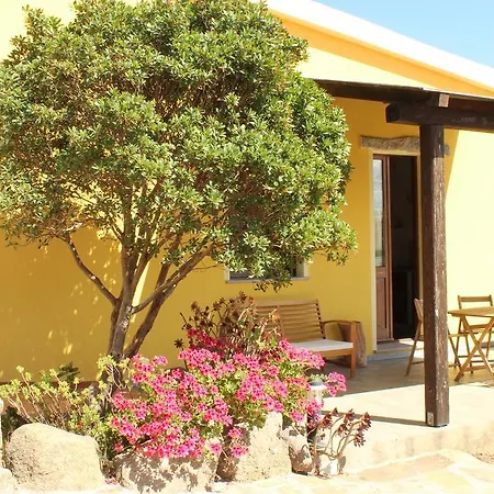 Campesi Casale Tra Le Vigne Farm stay