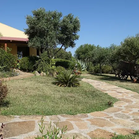 Campesi Casale Tra Le Vigne Farm stay *