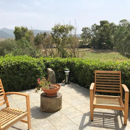 Campesi Casale Tra Le Vigne * アリエントゥ