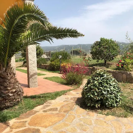 Campesi Casale Tra Le Vigne ファームステイ *