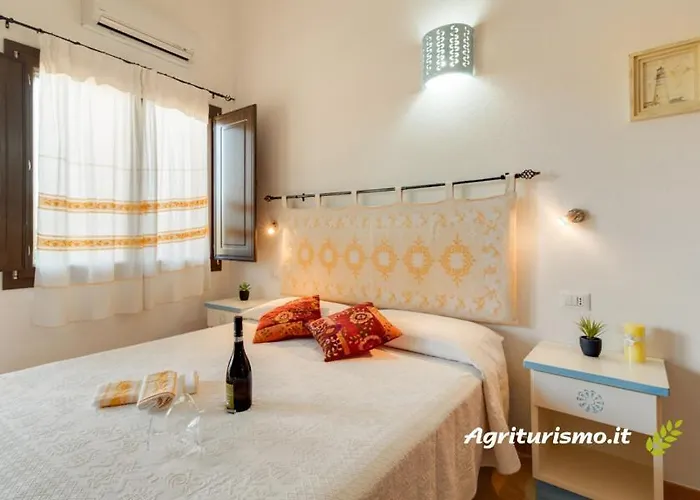 Campesi Casale Tra Le Vigne Farm stay Aglientu