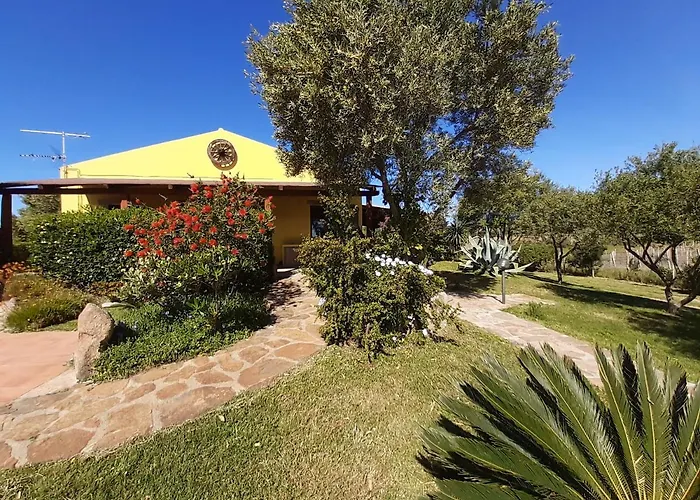 Campesi Casale Tra Le Vigne Farm stay Aglientu